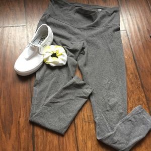 Women's Athletic Grey Leggings Size small